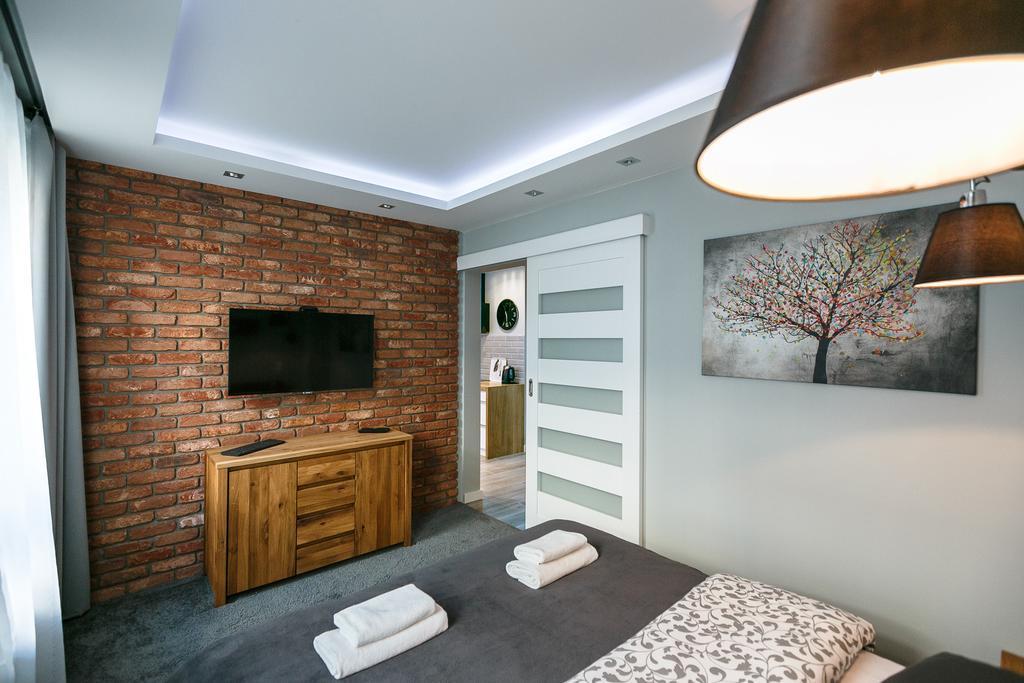 Apartament Em Klimatyzacja&Parking Rzeszow Dış mekan fotoğraf