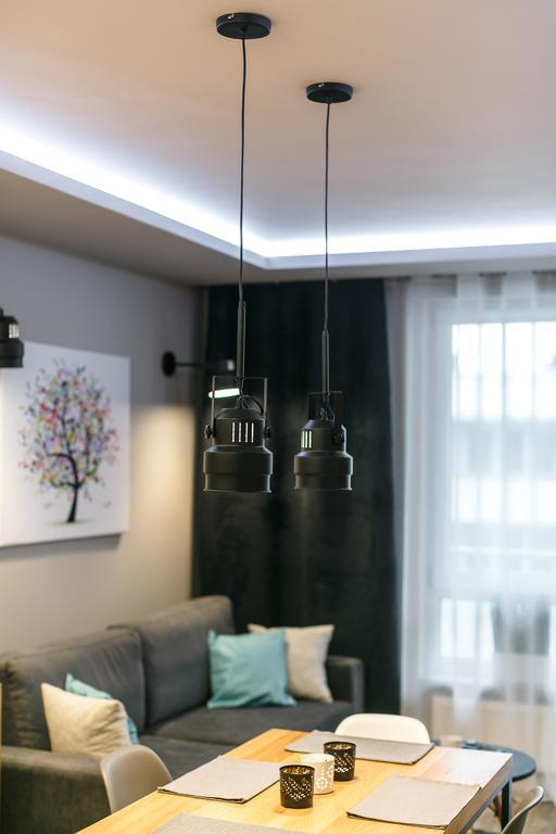 Apartament Em Klimatyzacja&Parking Rzeszow Dış mekan fotoğraf