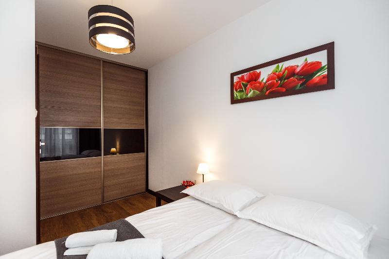 Apartament Em Klimatyzacja&Parking Rzeszow Dış mekan fotoğraf
